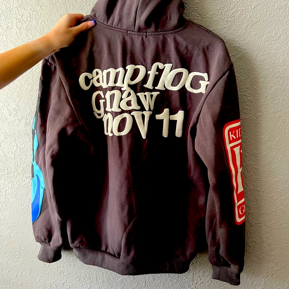 SLIMIZE Lucky Me I see Ghosts unisex hoodie.  New with tags.  Size Small.